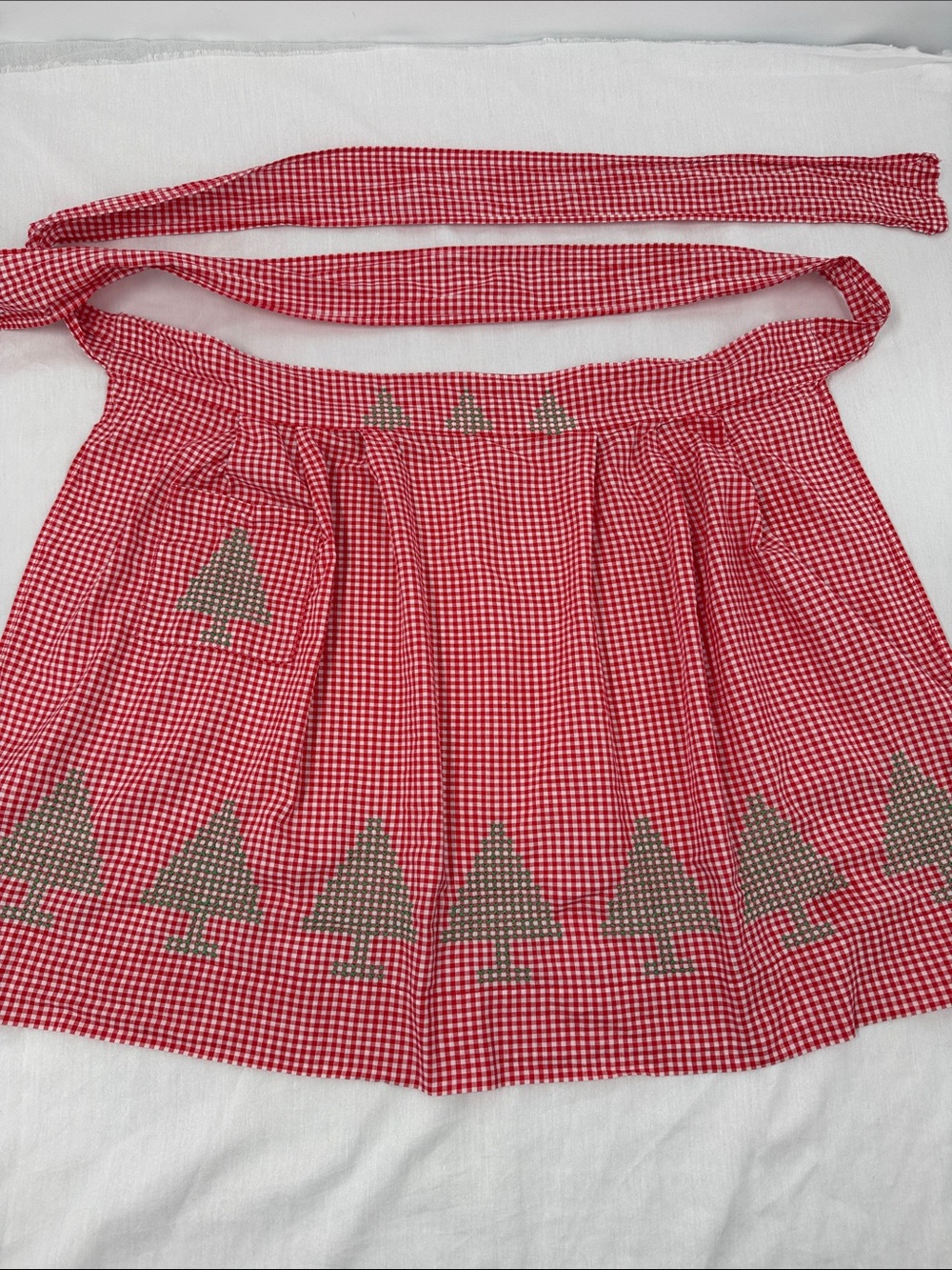 Christmas Kitchen Apron Red White Gingham Green Tree Back Tie Half Trad Handmade